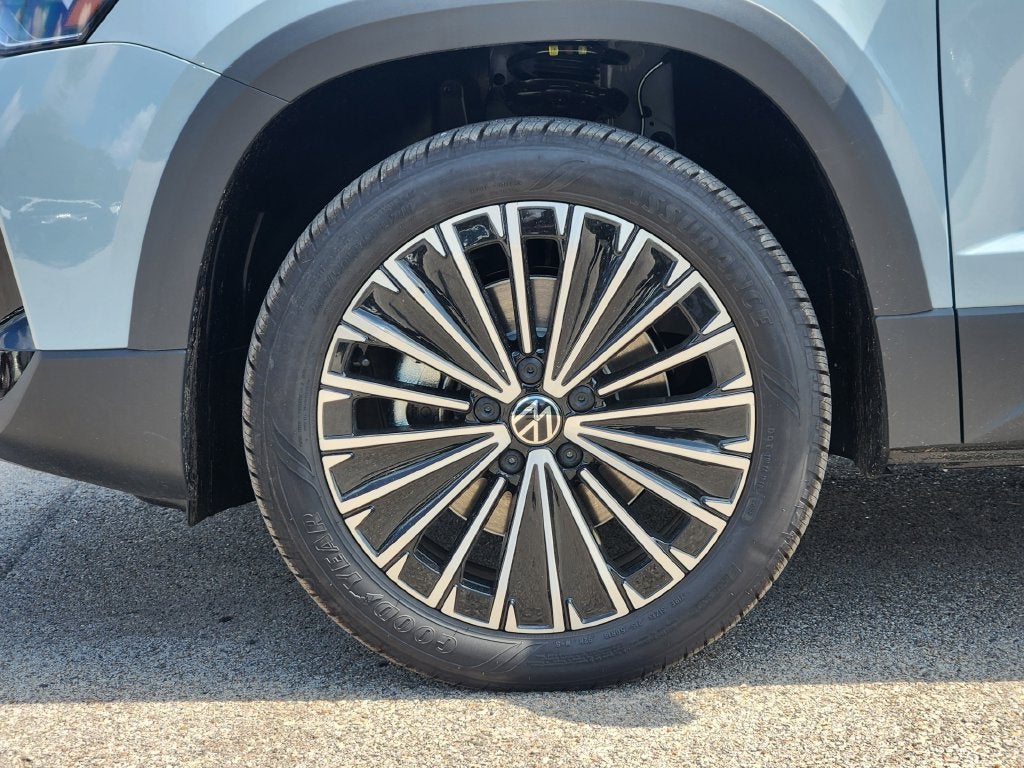 2027 Volkswagen Taos 1.5T SE