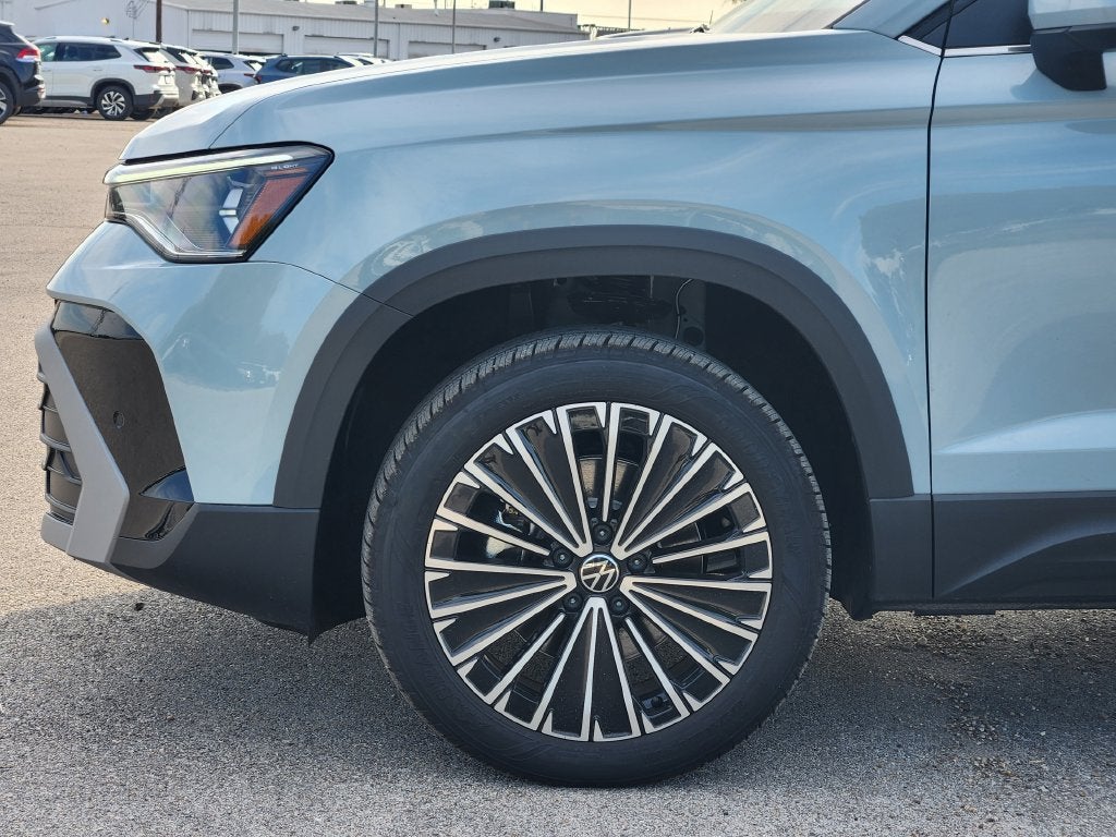 2027 Volkswagen Taos 1.5T SE