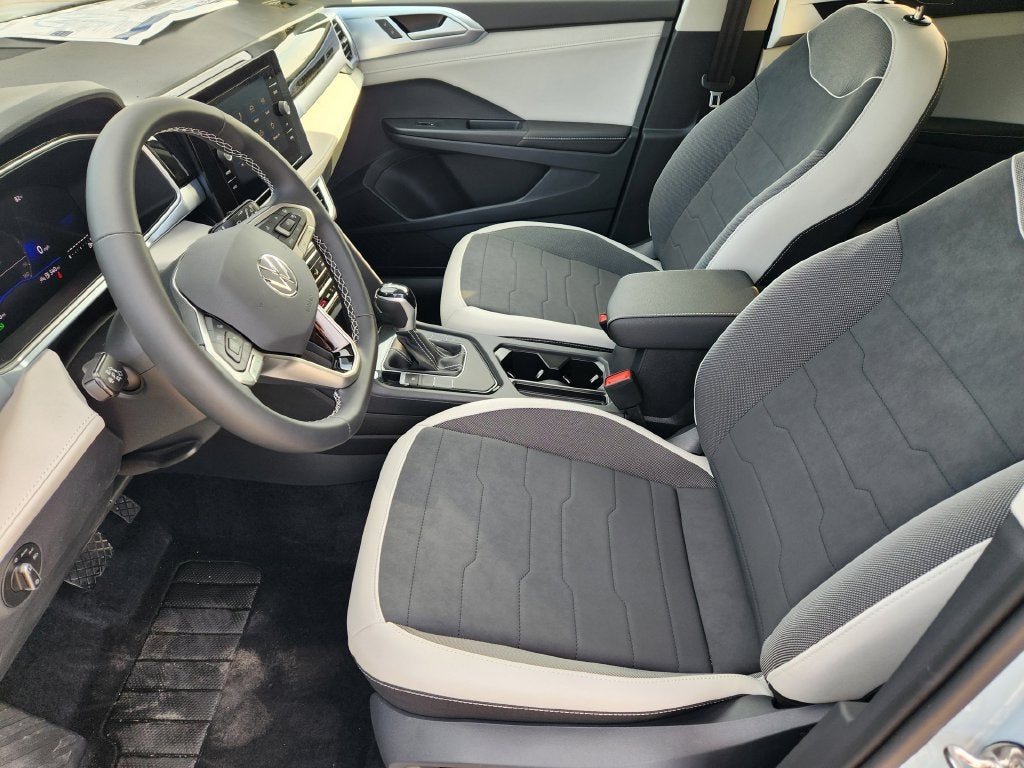 2027 Volkswagen Taos 1.5T SE