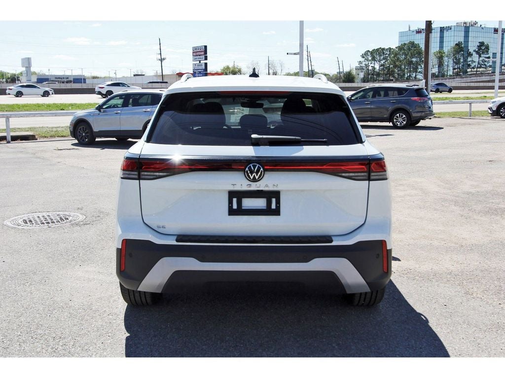 2026 Volkswagen Tiguan 2.0T SE