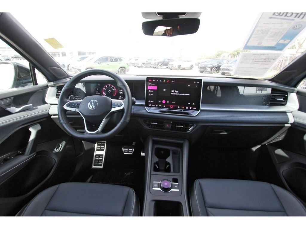 2025 Volkswagen Tiguan 2.0T SE R-Line Black