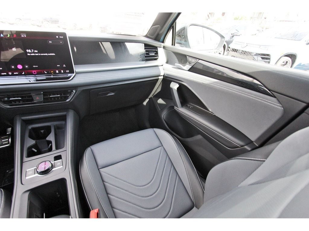 2025 Volkswagen Tiguan 2.0T SE R-Line Black