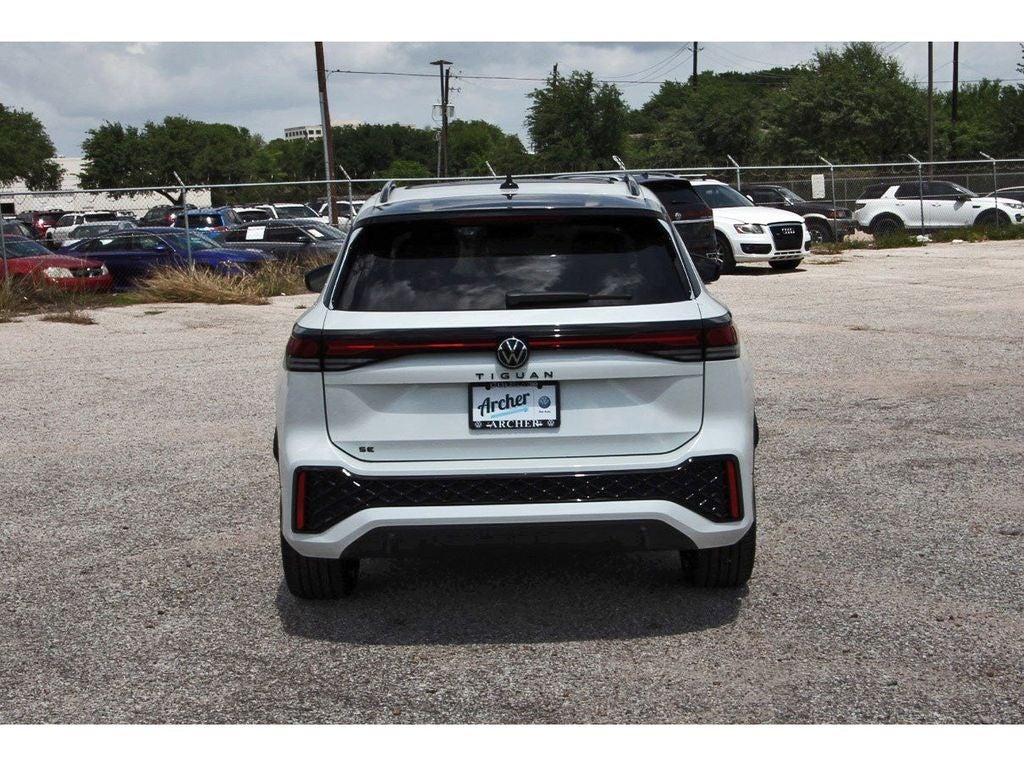 2026 Volkswagen Tiguan 2.0T SE R-Line Black