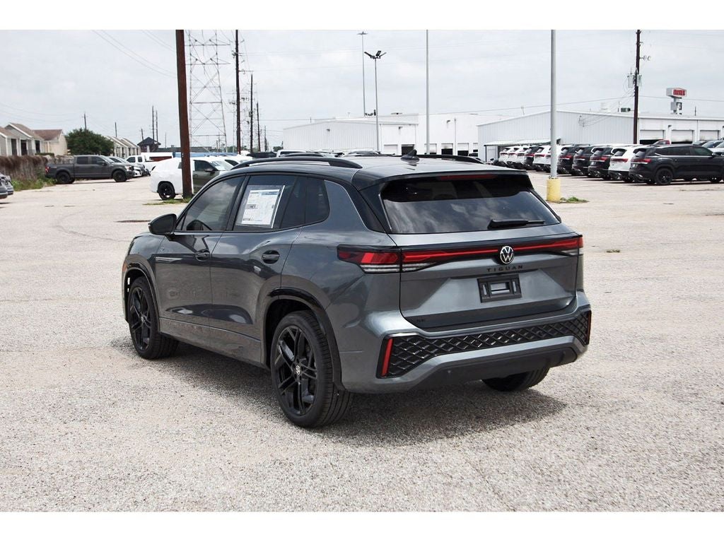 2026 Volkswagen Tiguan 2.0T SE R-Line Black