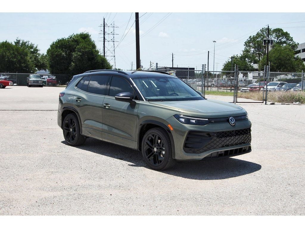 2026 Volkswagen Tiguan 2.0T SE R-Line Black