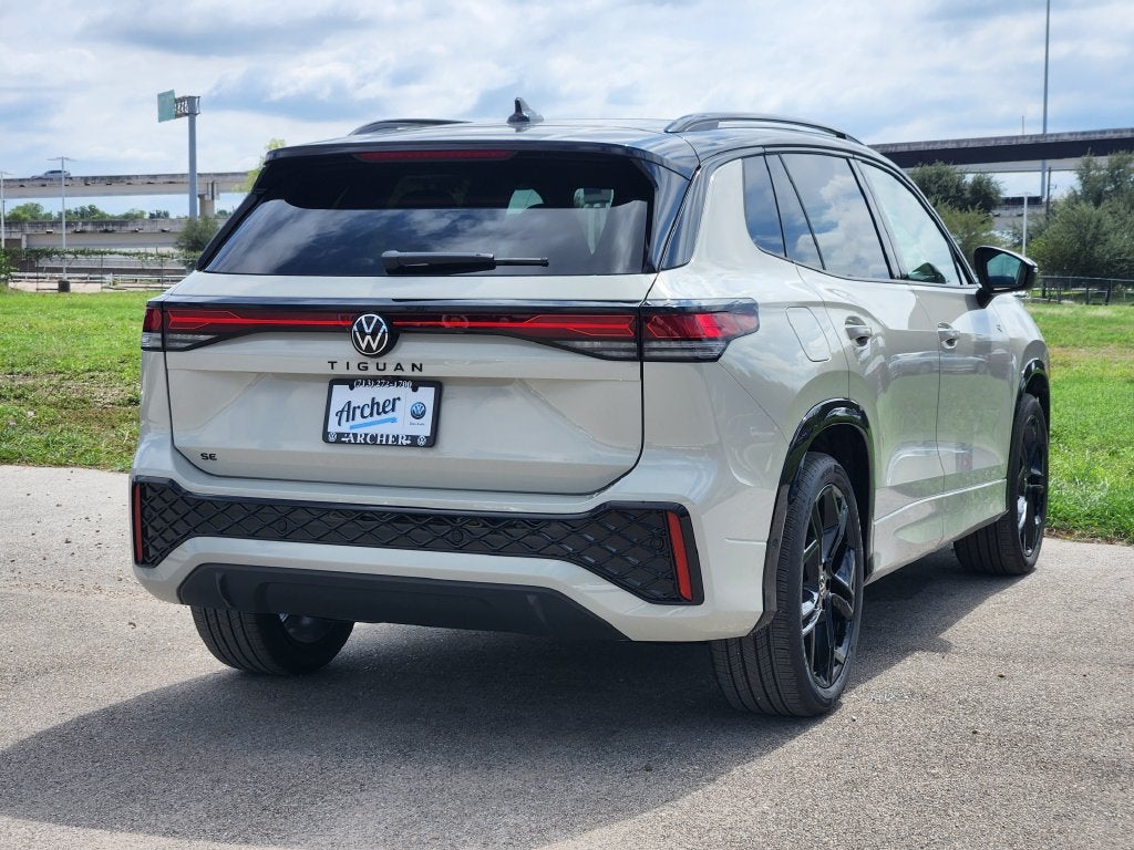 2026 Volkswagen Tiguan SE R-Line Black