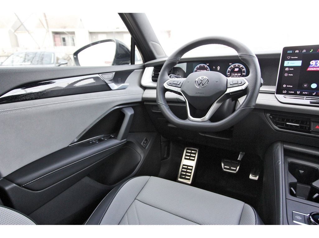 2026 Volkswagen Tiguan 2.0T SE R-Line Black