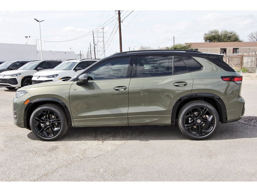 2026 Volkswagen Tiguan 2.0T SE R-Line Black