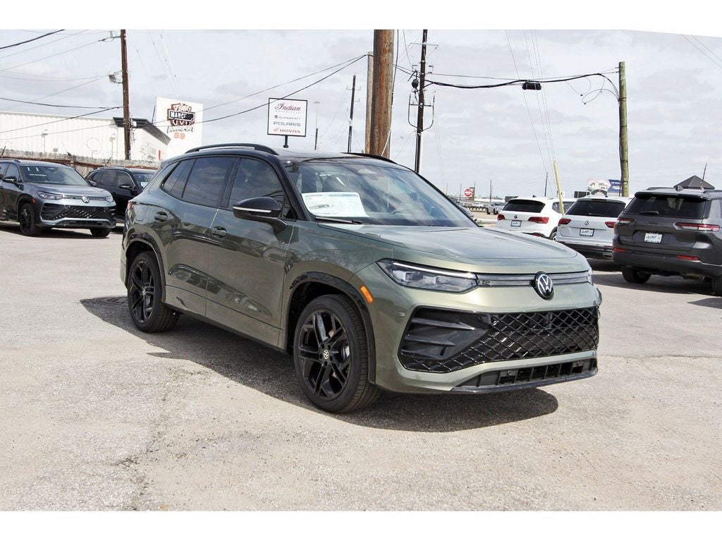 2026 Volkswagen Tiguan 2.0T SE R-Line Black