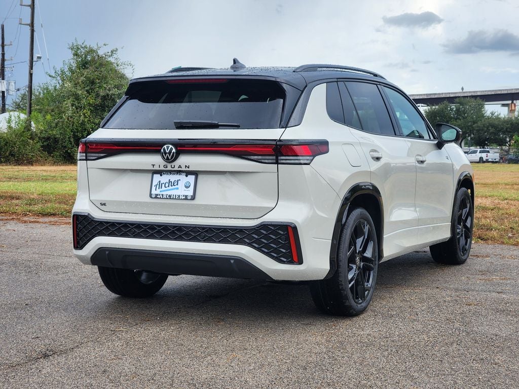 2026 Volkswagen Tiguan 2.0T SE R-Line Black