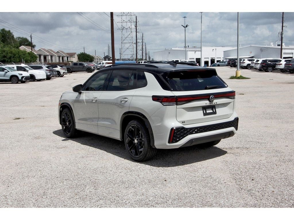 2026 Volkswagen Tiguan 2.0T SE R-Line Black