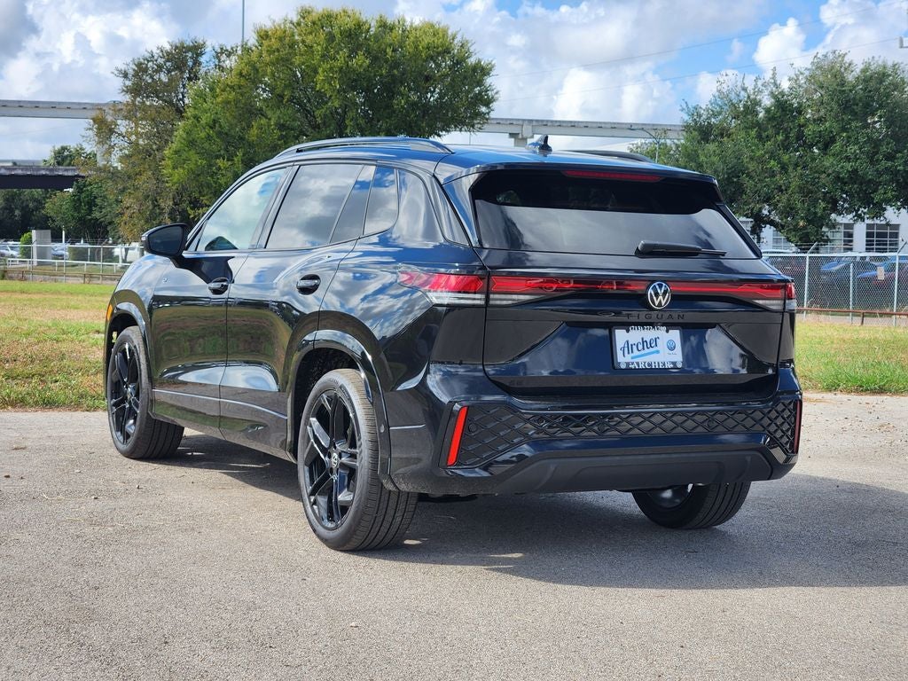 2026 Volkswagen Tiguan 2.0T SE R-Line Black