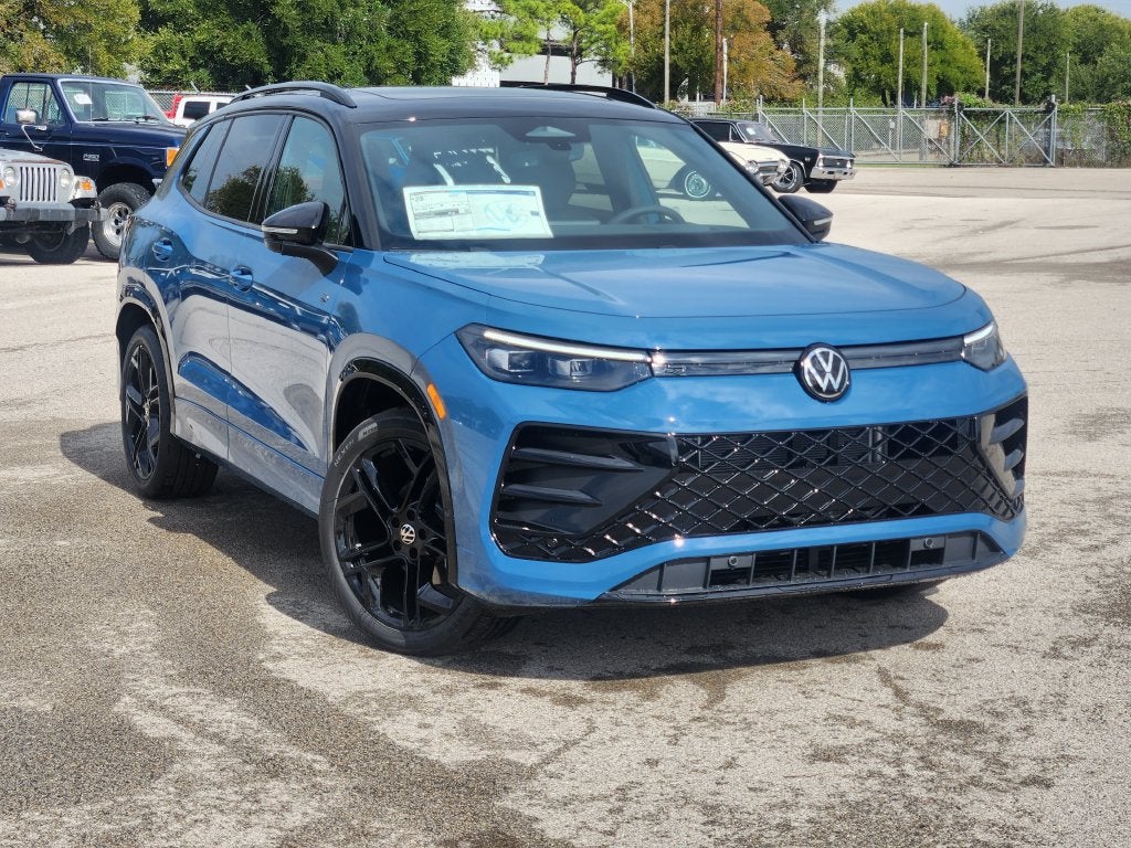 2026 Volkswagen Tiguan SE R-Line Black