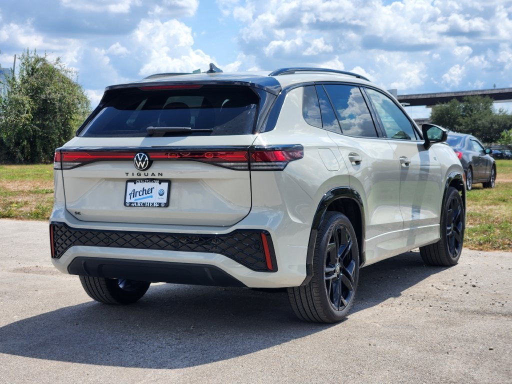 2026 Volkswagen Tiguan SE R-Line Black