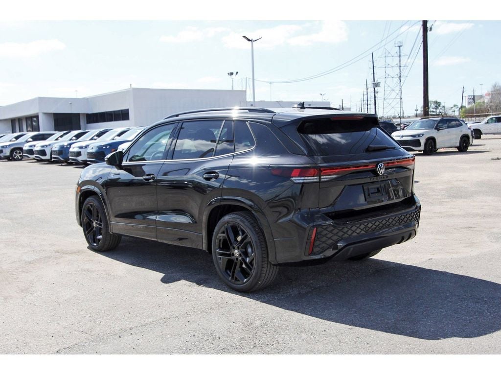 2026 Volkswagen Tiguan 2.0T SE R-Line Black