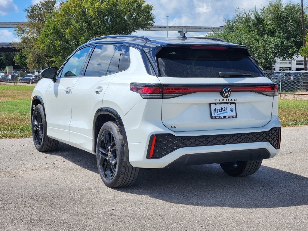 2026 Volkswagen Tiguan SE R-Line Black