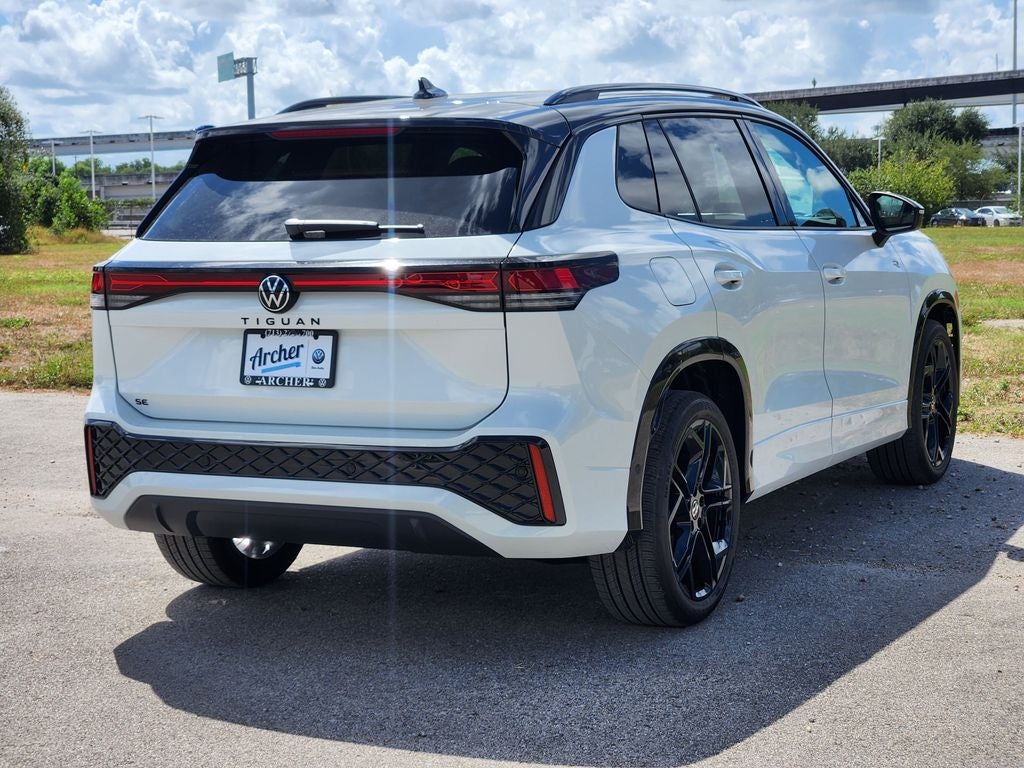 2026 Volkswagen Tiguan SE R-Line Black