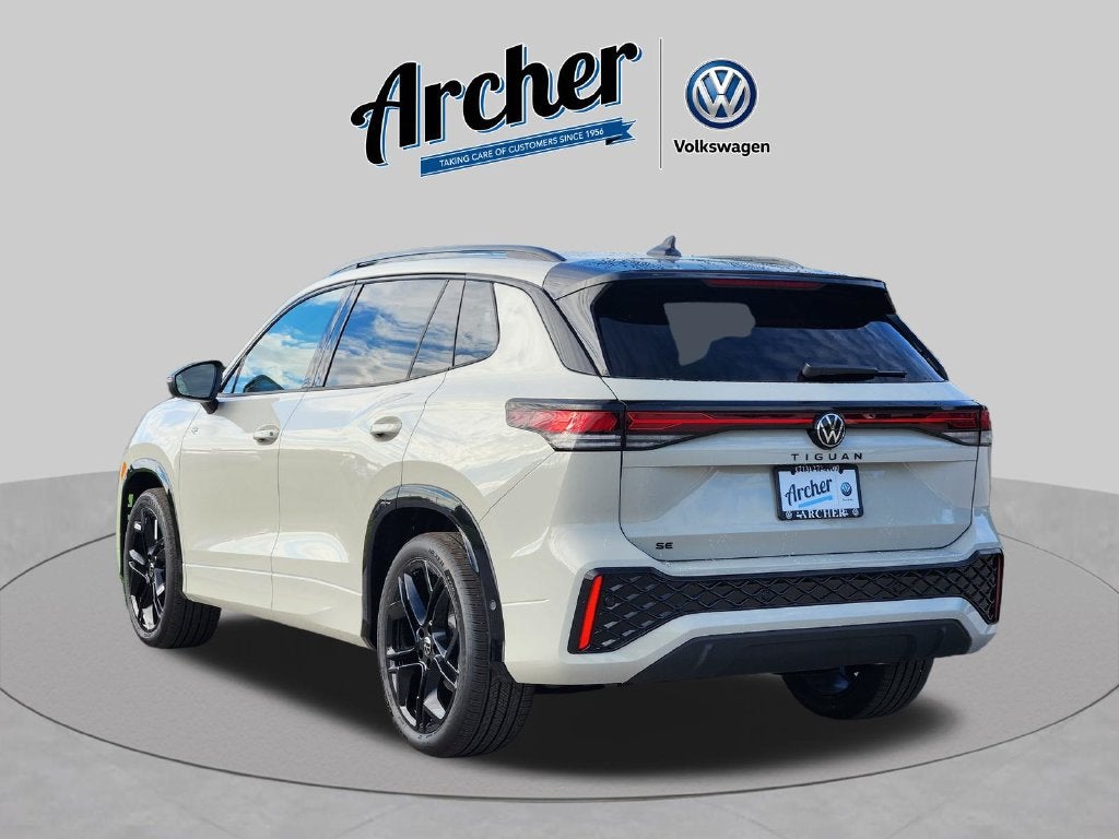 2026 Volkswagen Tiguan SE R-Line Black