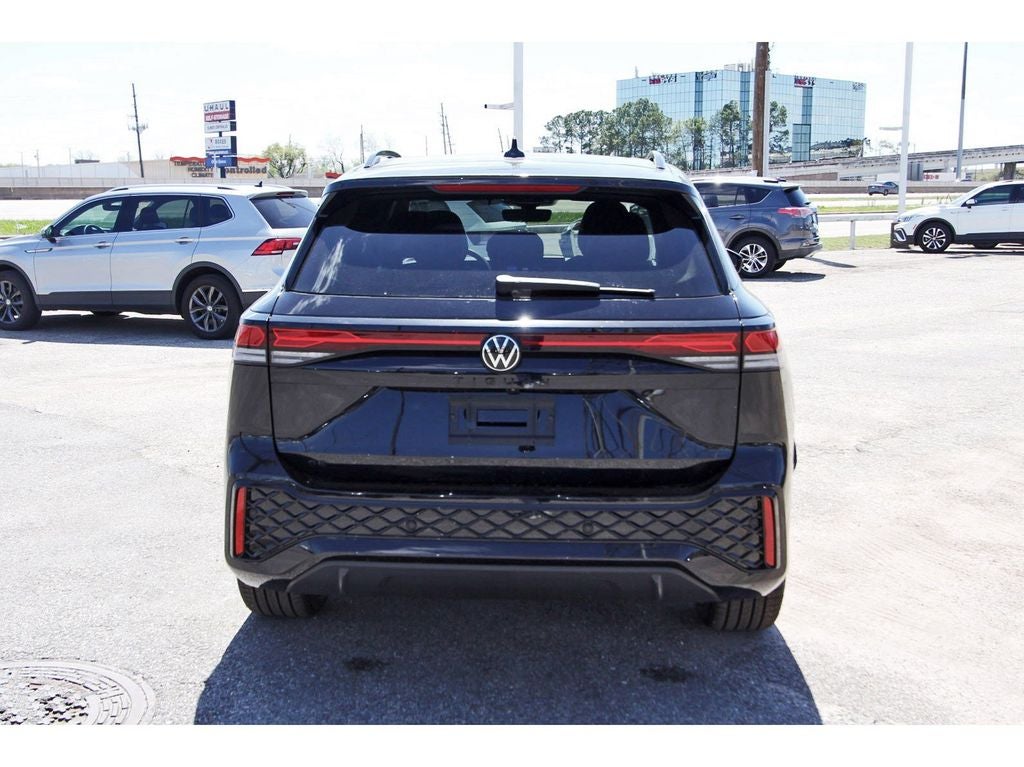 2026 Volkswagen Tiguan 2.0T SE R-Line Black