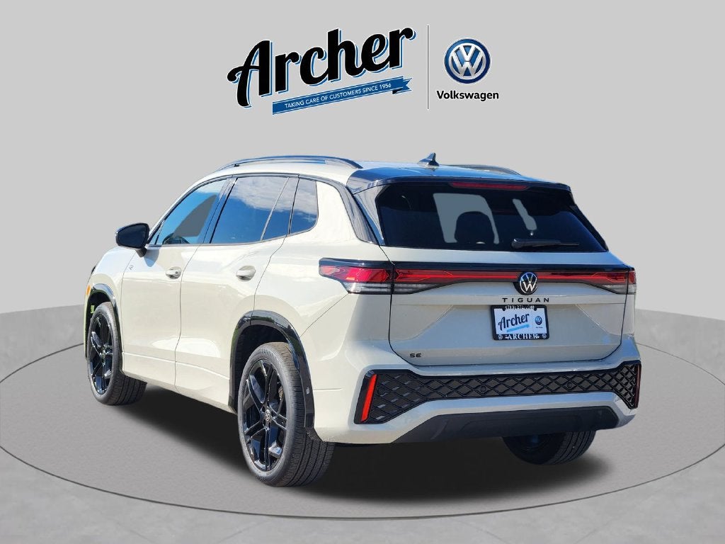 2026 Volkswagen Tiguan SE R-Line Black