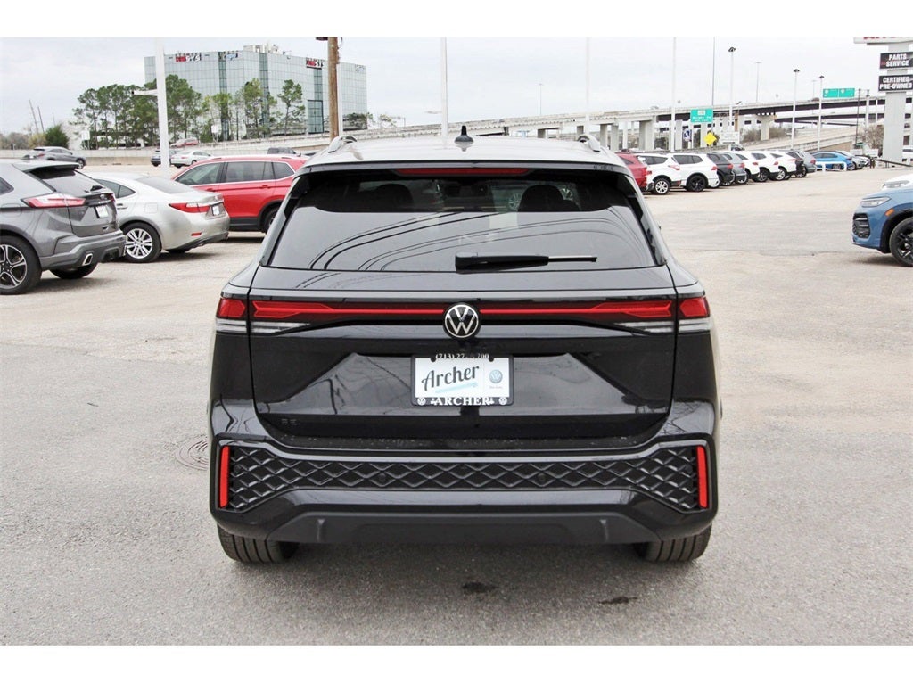 2026 Volkswagen Tiguan 2.0T SE R-Line Black