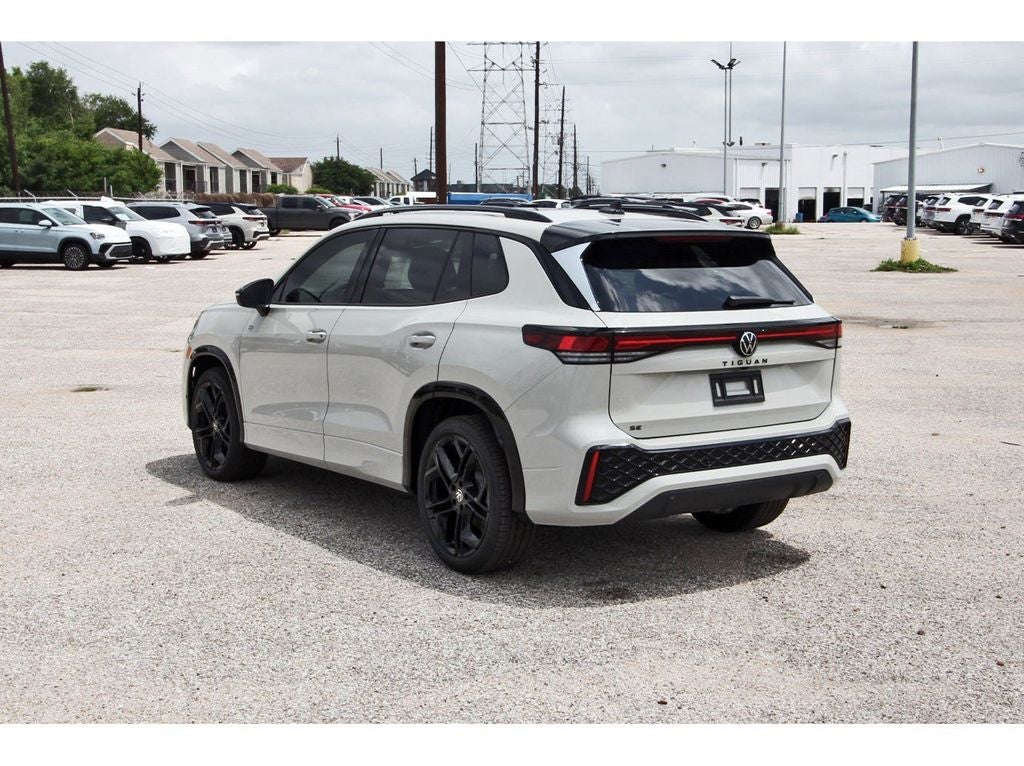 2026 Volkswagen Tiguan 2.0T SE R-Line Black