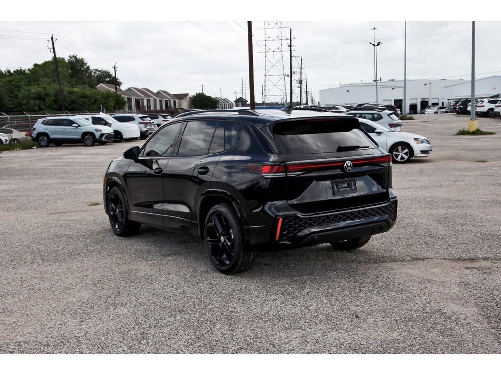 2026 Volkswagen Tiguan 2.0T SE R-Line Black