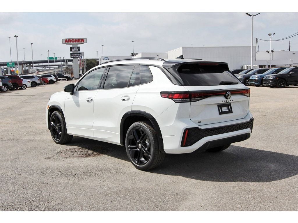 2026 Volkswagen Tiguan 2.0T SE R-Line Black