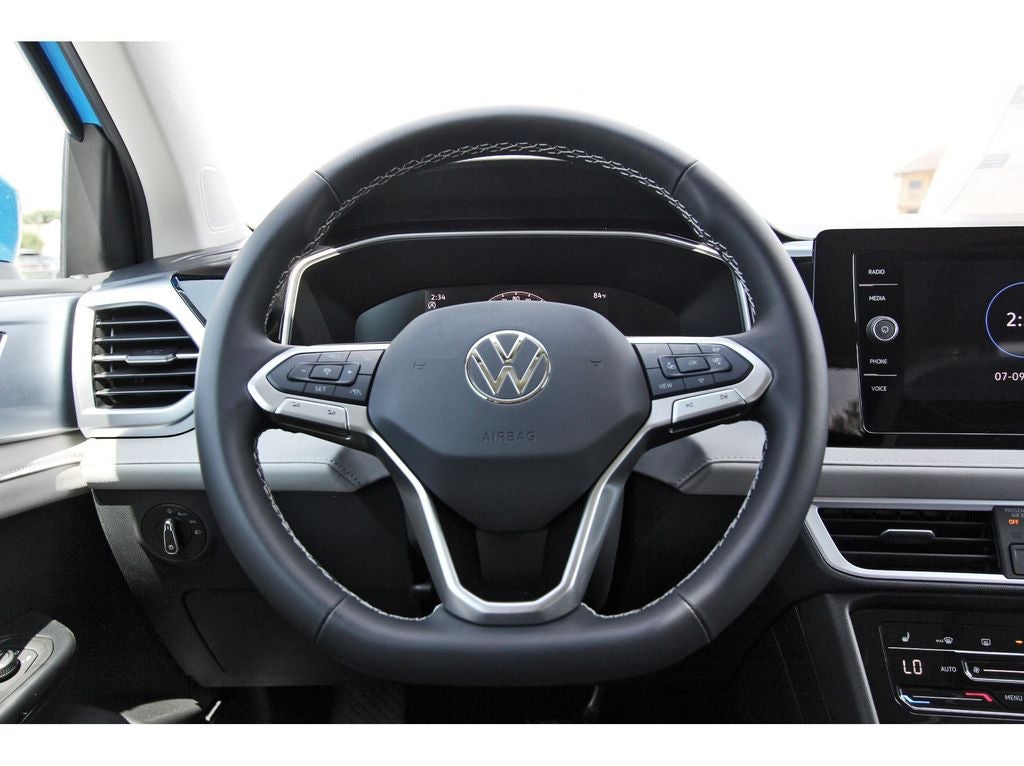 2026 Volkswagen Taos 1.5T SE