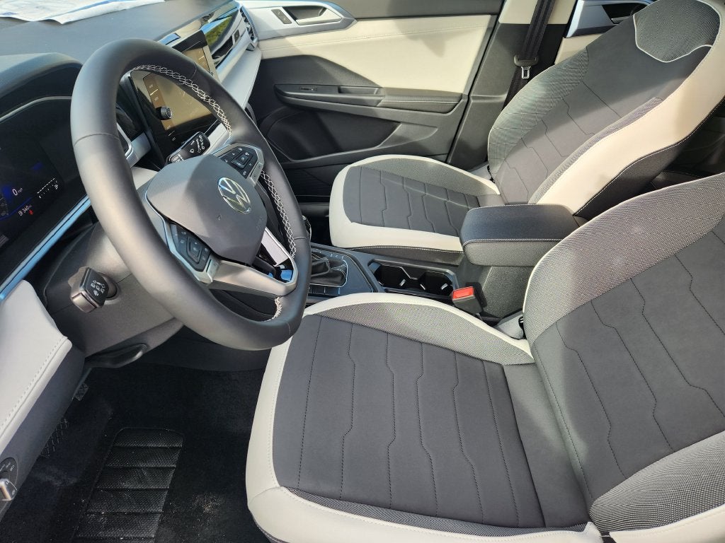 2027 Volkswagen Taos 1.5T SE