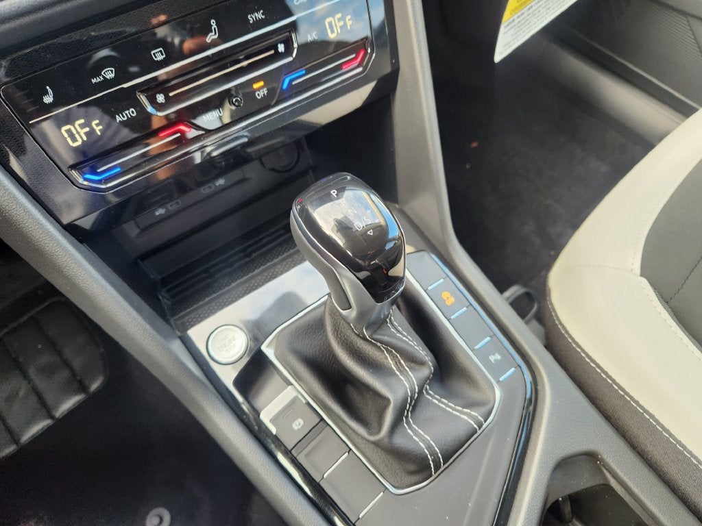 2027 Volkswagen Taos 1.5T SE