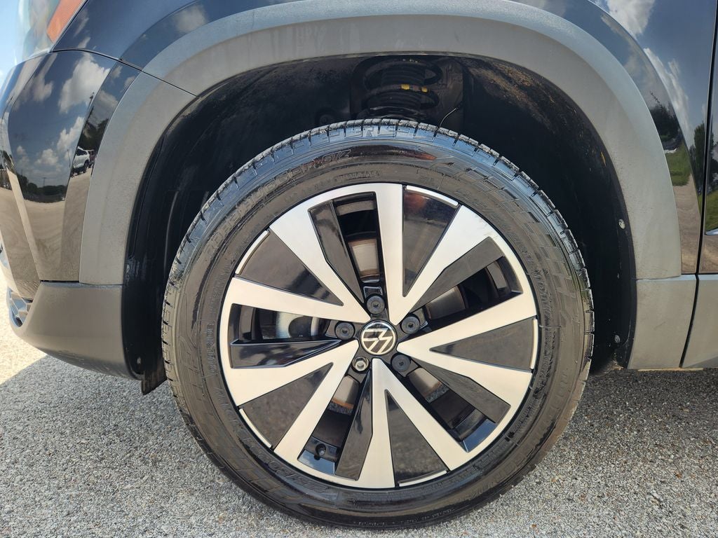 2024 Volkswagen Taos 1.5T SE