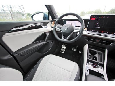 2026 Volkswagen Tiguan 2.0T SEL R-Line Turbo