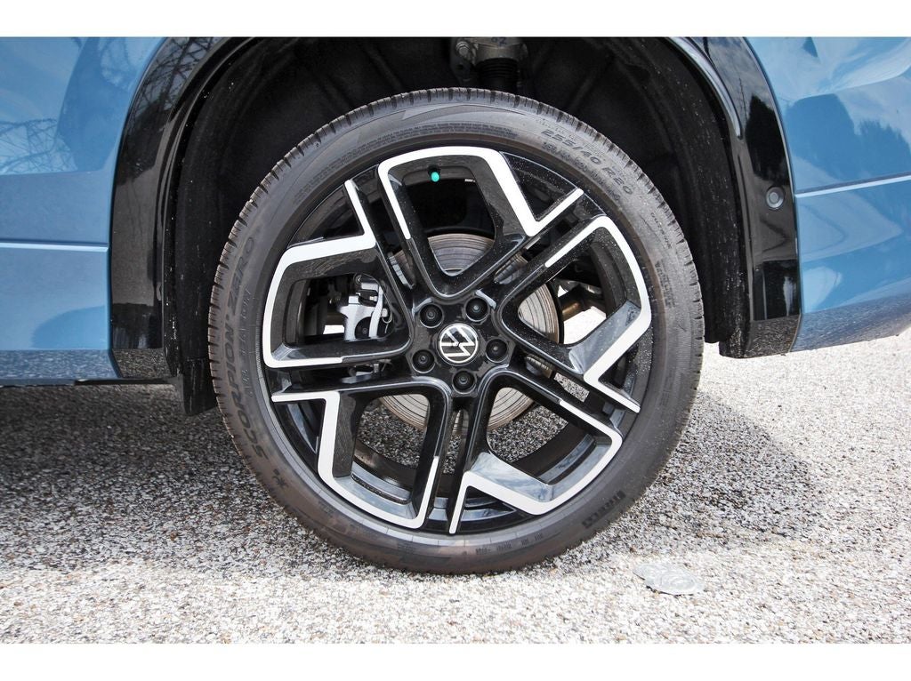 2026 Volkswagen Tiguan 2.0T SEL R-Line Turbo