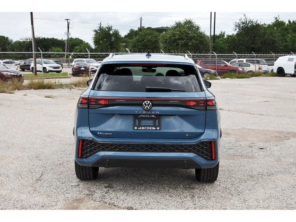 2026 Volkswagen Tiguan 2.0T SEL R-Line Turbo