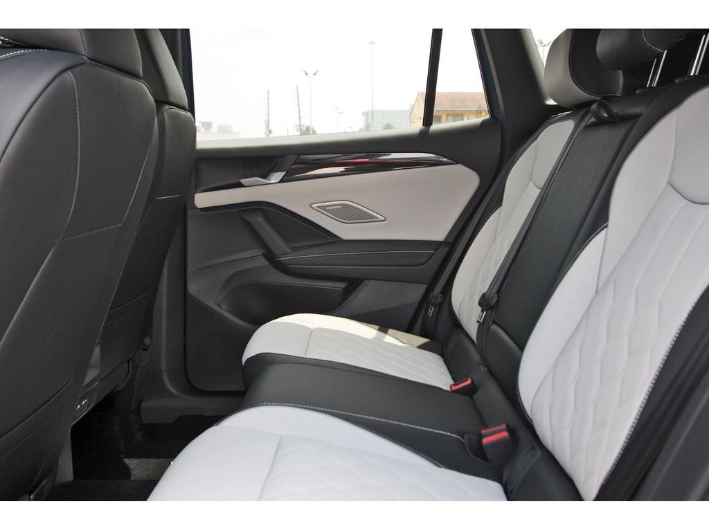 2026 Volkswagen Tiguan 2.0T SEL R-Line Turbo