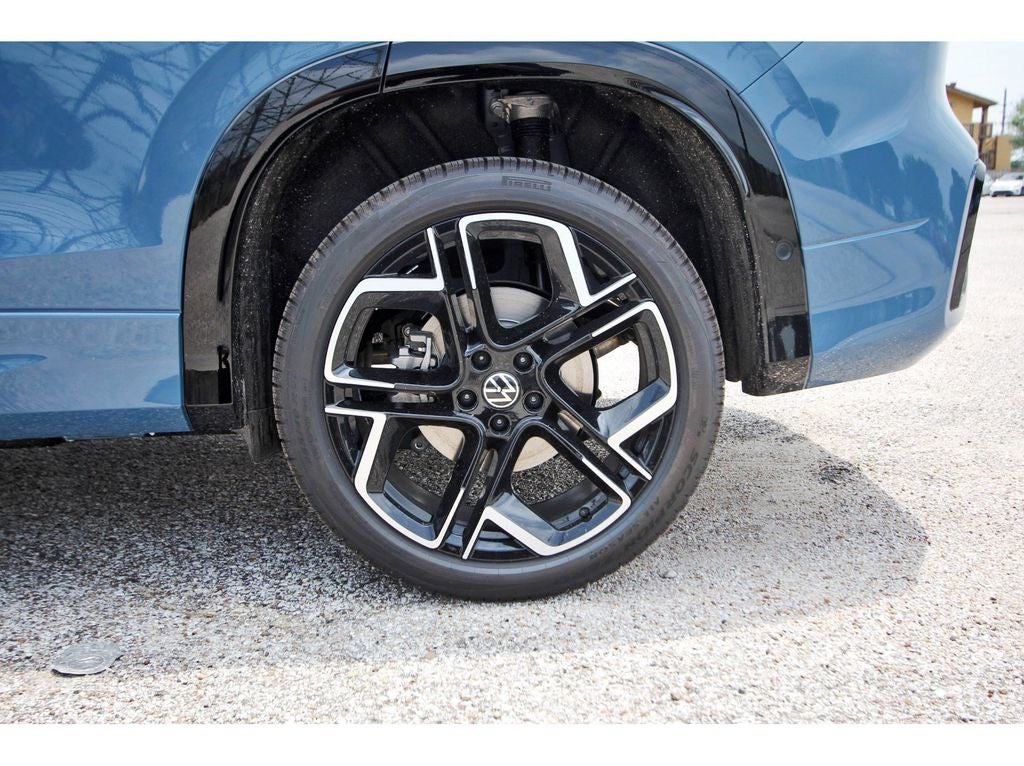 2026 Volkswagen Tiguan 2.0T SEL R-Line Turbo