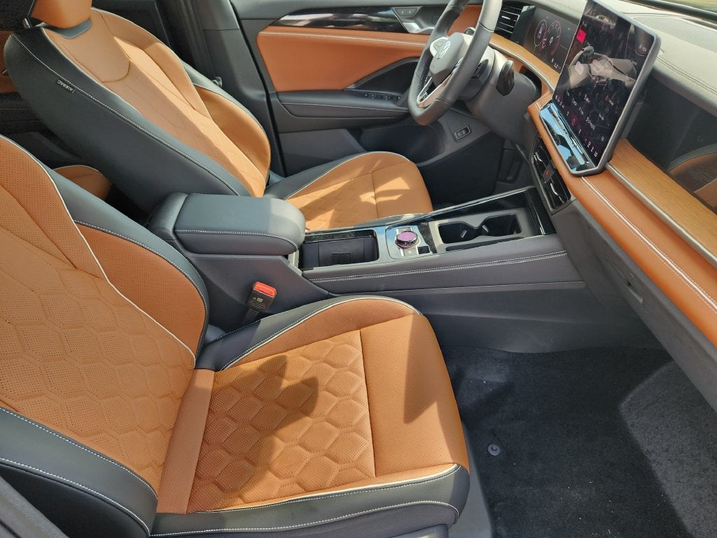 2026 Volkswagen Tiguan SEL R-Line Turbo