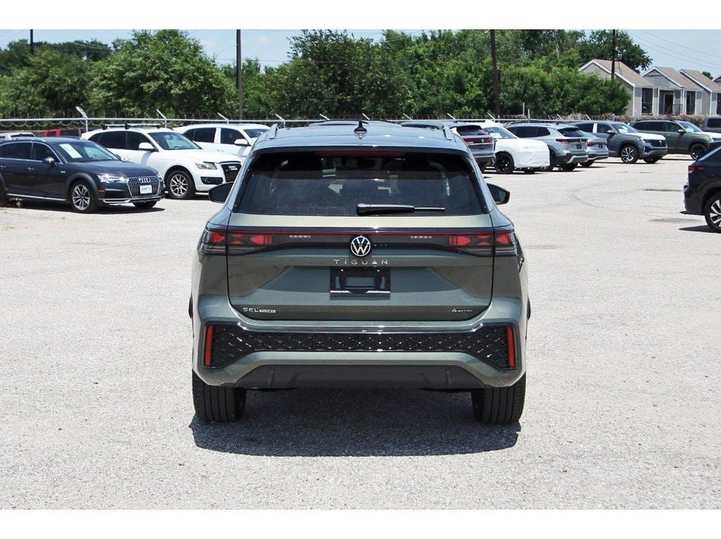 2026 Volkswagen Tiguan 2.0T SEL R-Line Turbo
