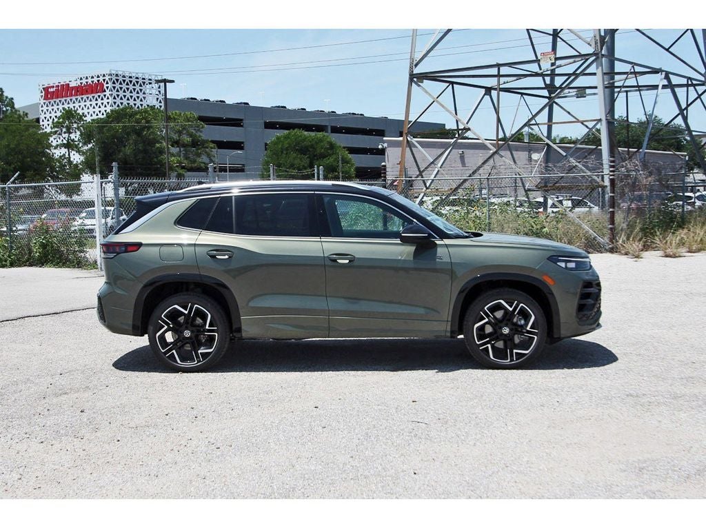 2026 Volkswagen Tiguan 2.0T SEL R-Line Turbo