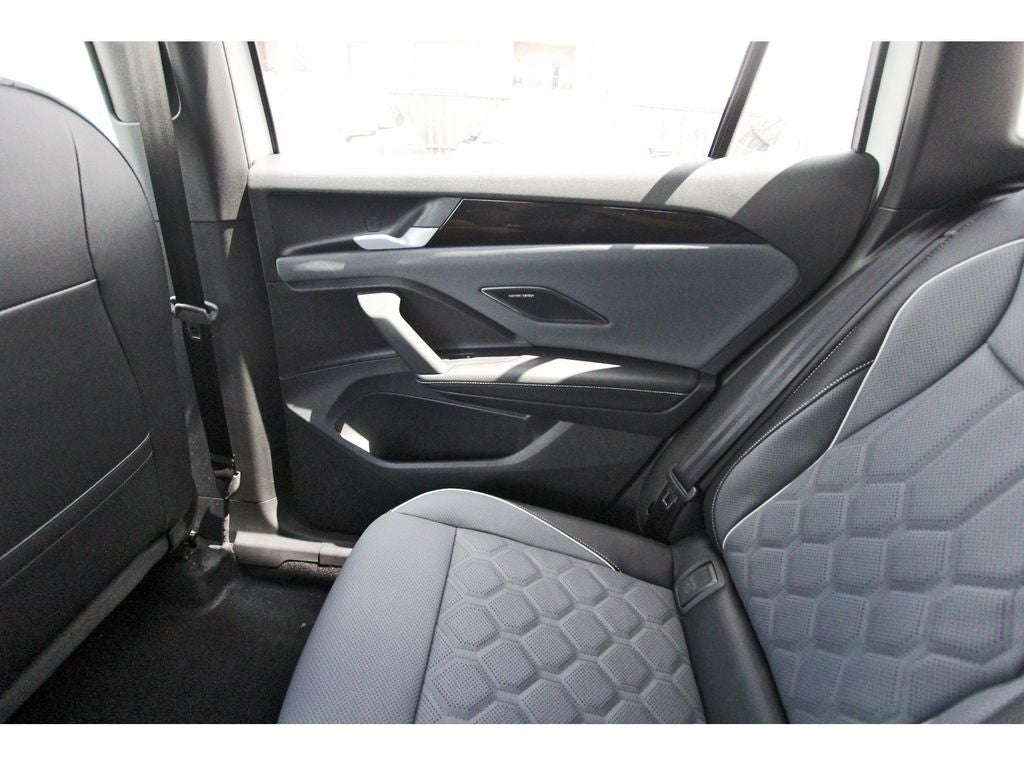 2026 Volkswagen Tiguan 2.0T SEL R-Line Turbo