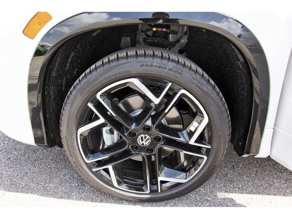2026 Volkswagen Tiguan 2.0T SEL R-Line Turbo