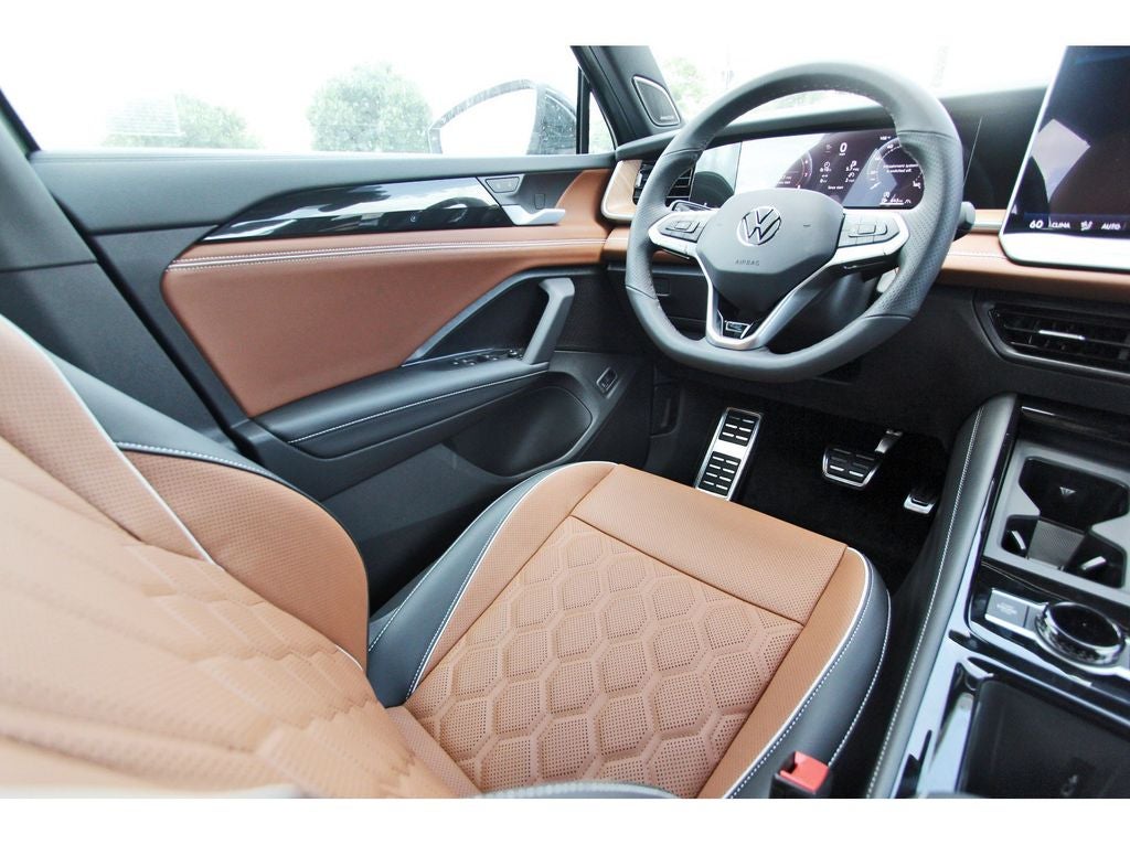 2026 Volkswagen Tiguan 2.0T SEL R-Line Turbo