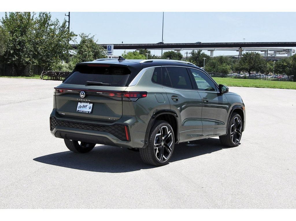 2026 Volkswagen Tiguan 2.0T SEL R-Line Turbo