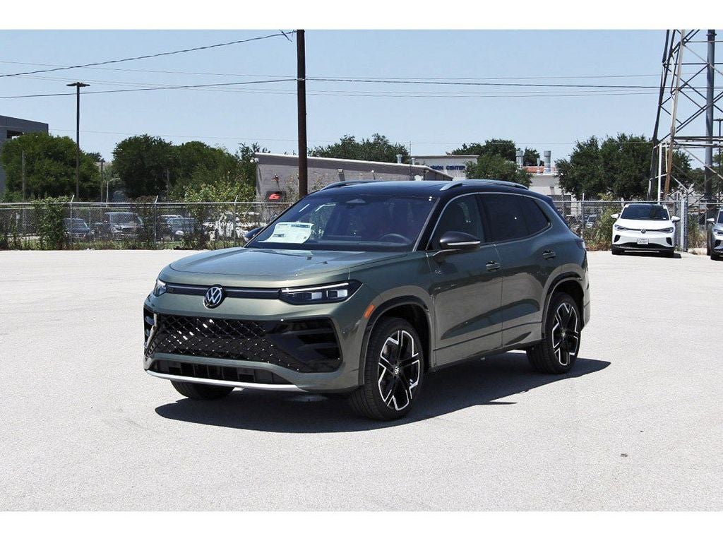 2026 Volkswagen Tiguan 2.0T SEL R-Line Turbo