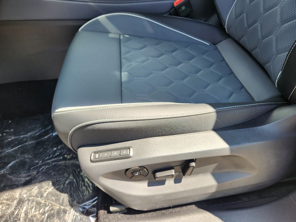2026 Volkswagen Tiguan 2.0T SEL R-Line