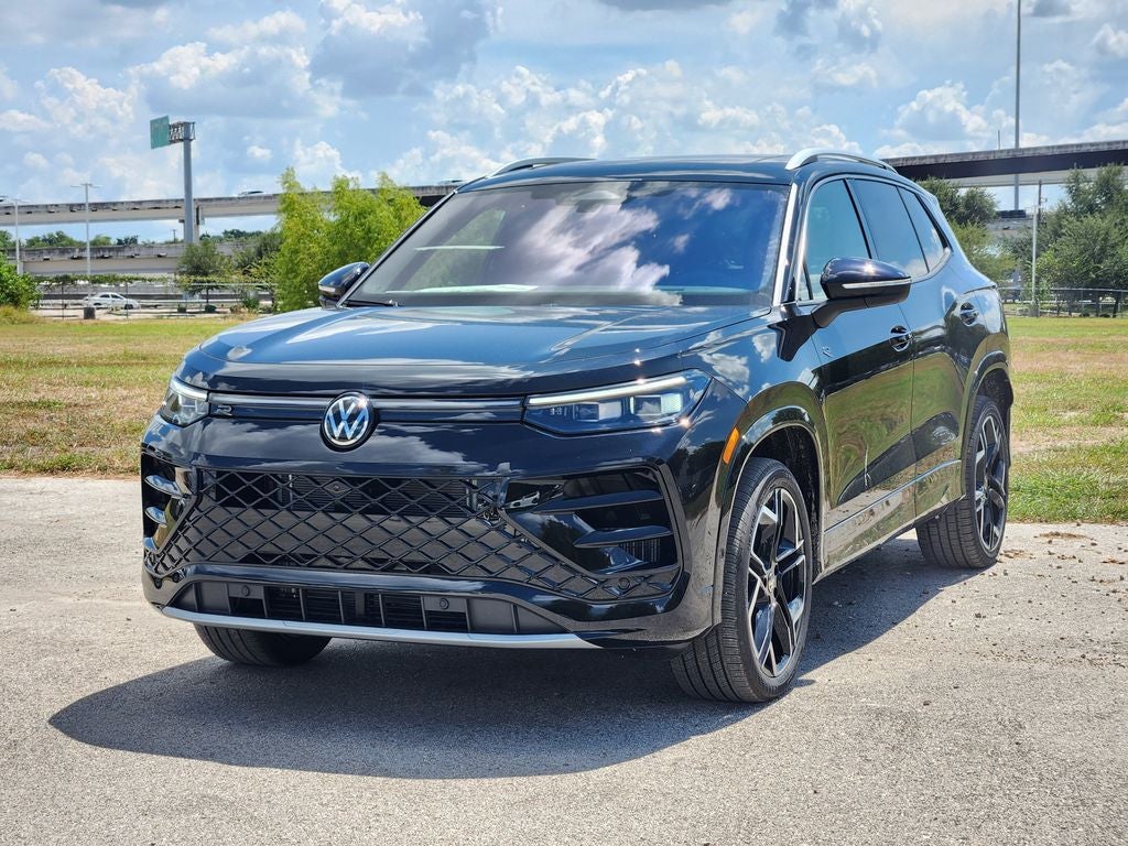 2026 Volkswagen Tiguan 2.0T SEL R-Line