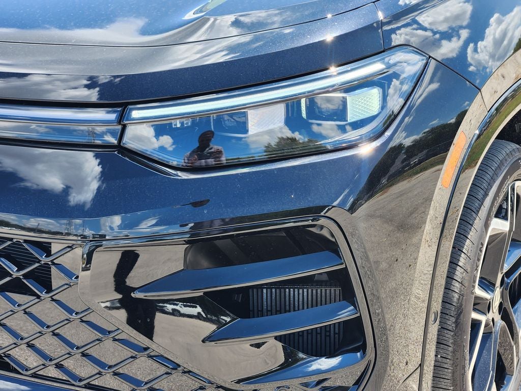 2026 Volkswagen Tiguan 2.0T SEL R-Line