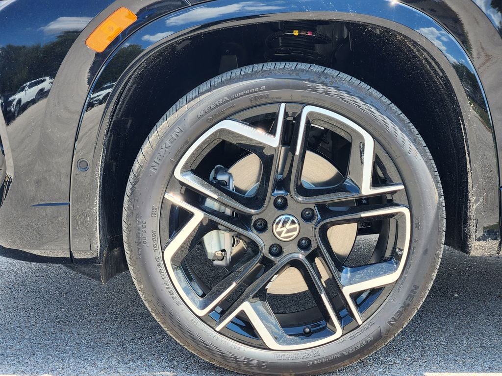 2026 Volkswagen Tiguan 2.0T SEL R-Line