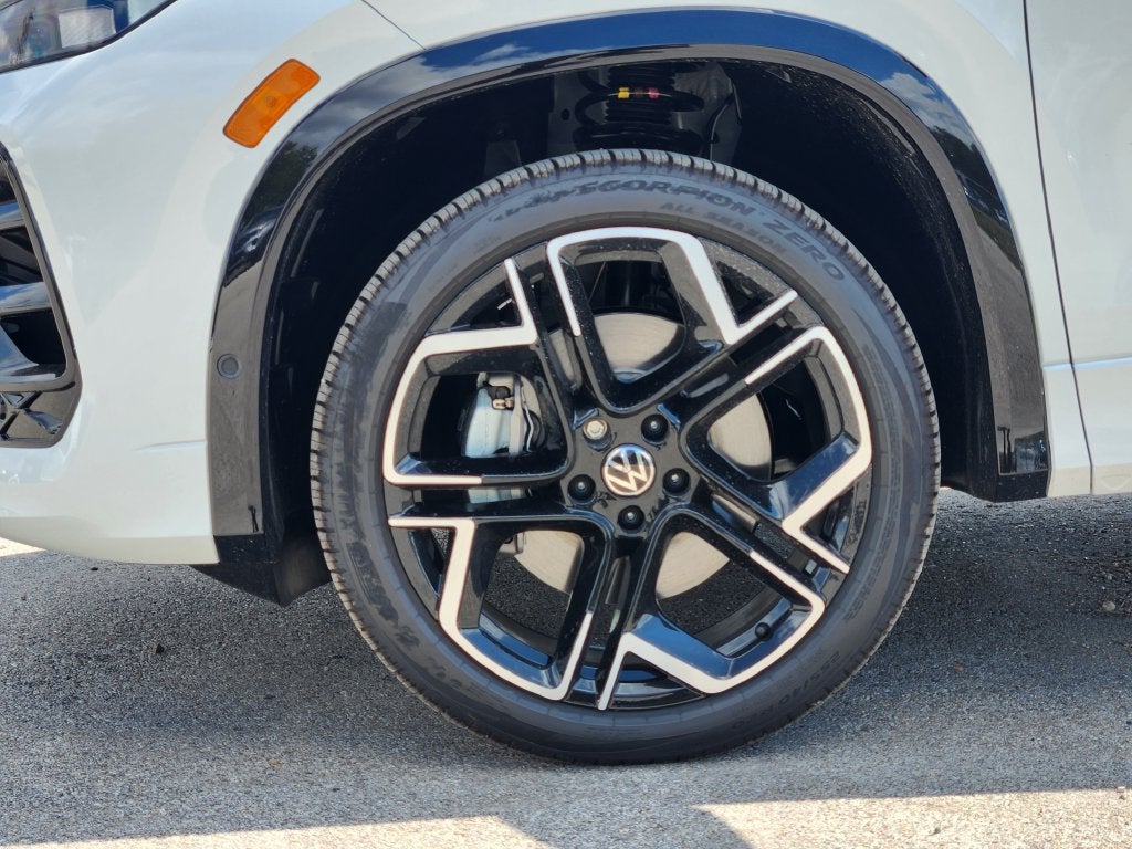 2026 Volkswagen Tiguan SEL R-Line Turbo